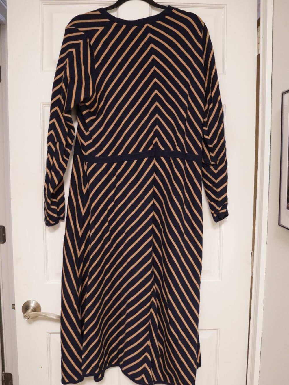 Boden Navy Tan Chevron Stripe Long Sleeve Midi Dress US 16-18. - Picture 2 of 4